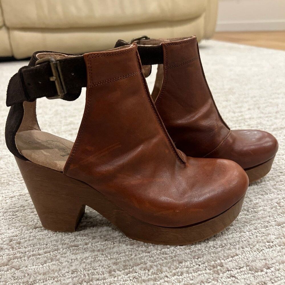 Free People Amber Orchard Clogs Cognac Brown Leather Buckle Platform 36